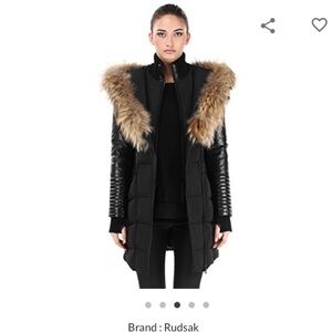 RUDSAK Women's Black Puffer Jacket with Faux Fur Collar